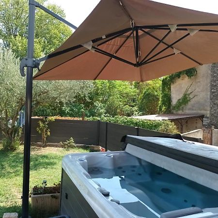 Chambres D'Hotes & Jacuzzi - A L'Ombre Des Amandiers Saint-Martin-dʼArdèche Zewnętrze zdjęcie